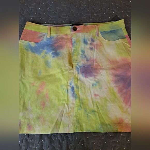Like an Angel tie dyed mini skirt size 1X - Picture 1 of 4